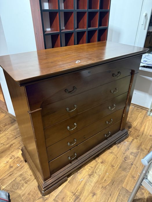 Sprzedam komodę z drewna