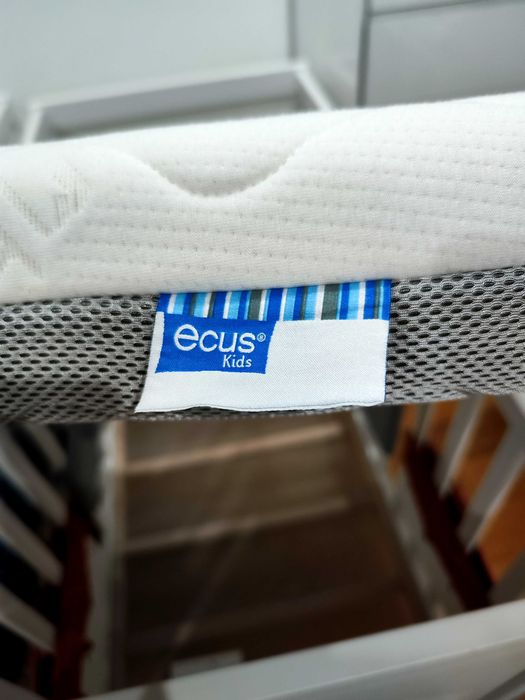 Berço IKEA Sundvik + Colchão Ecus Kids OXIS + protetores laterais