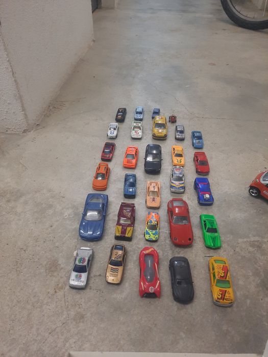 Carrinhos em miniatura