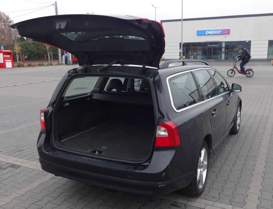 Volvo V70 – 2.4D 175 KM MOMENTUM