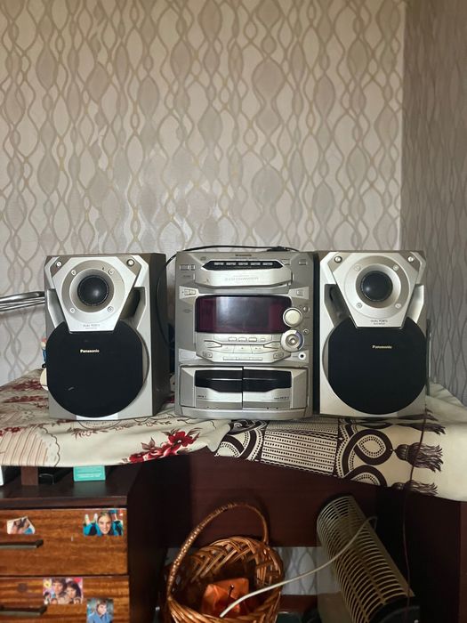 Музыкальный центр