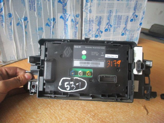 Display / ecrã de informações RENAULT Laguna III (BT0/1)