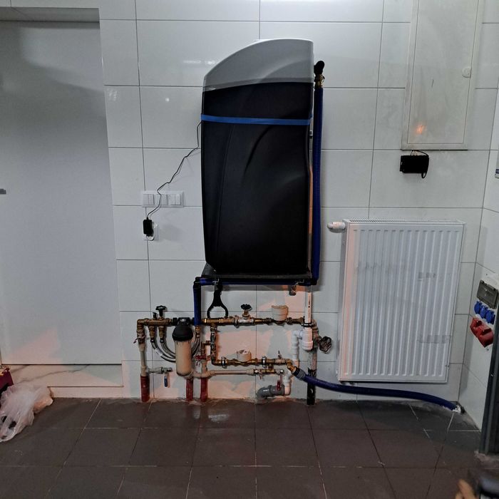 Usługi hydrauliczne. Kompleksowa hydraulika od A do Z."AWARIE Hydr.."