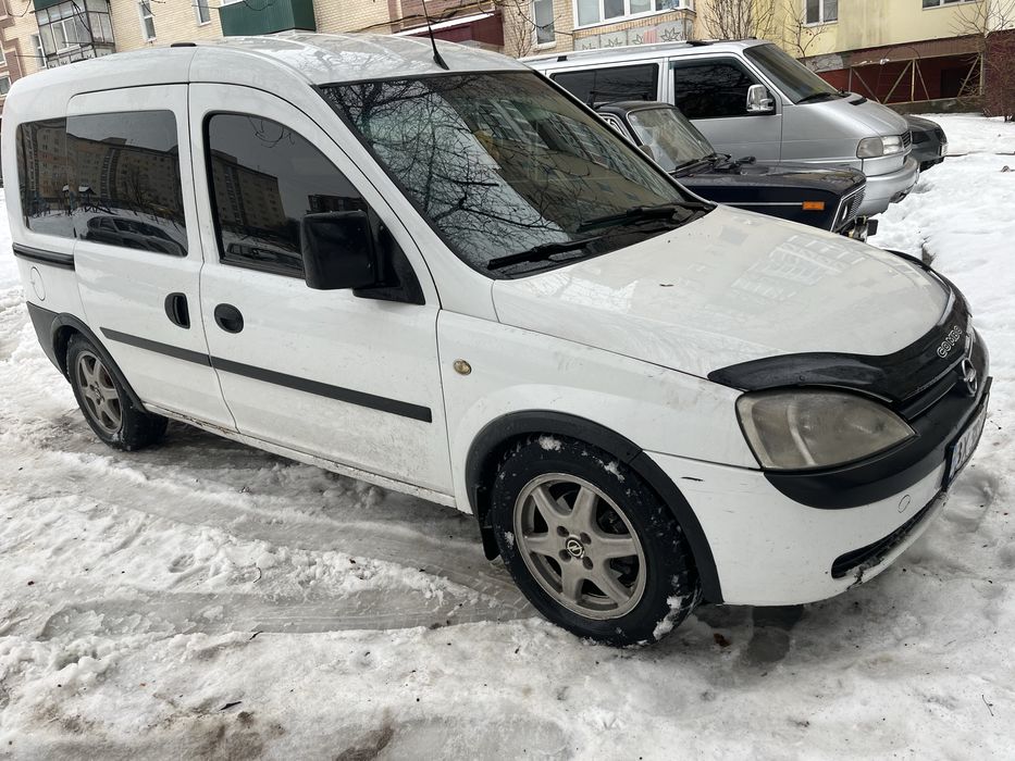 Опель комбо 2002р 1.7