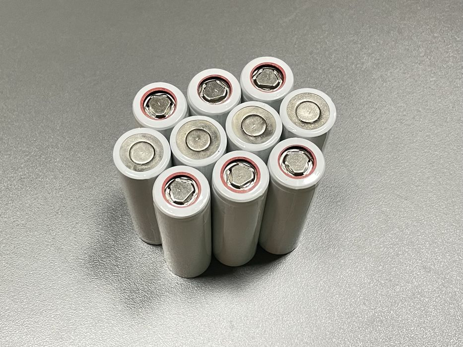 Акумулятори tesla 18650