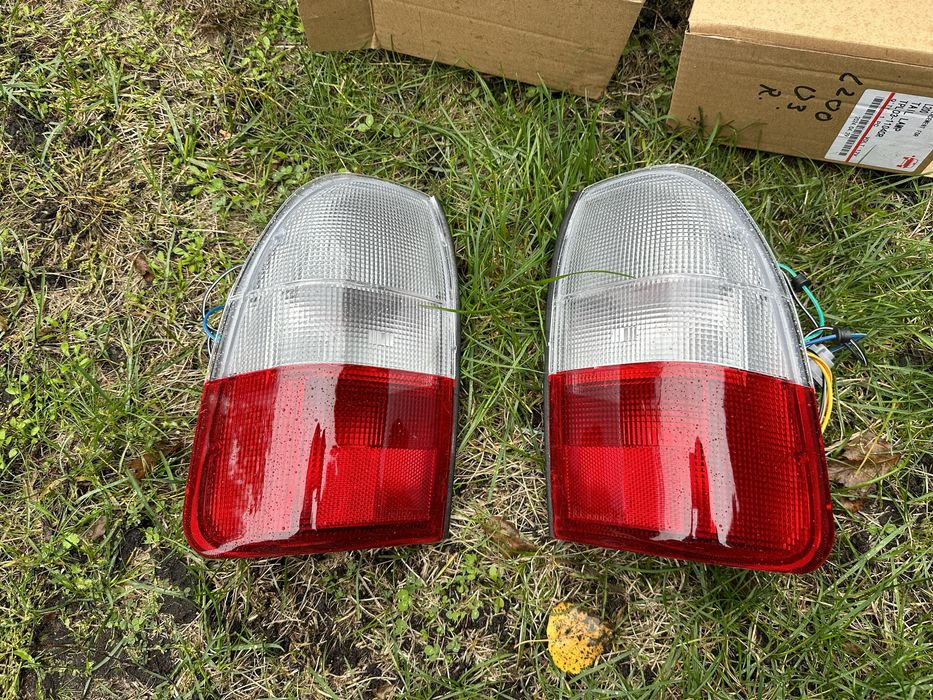Mitsubishi L200 1995-2005 Задні ліхтарі (фонарі)