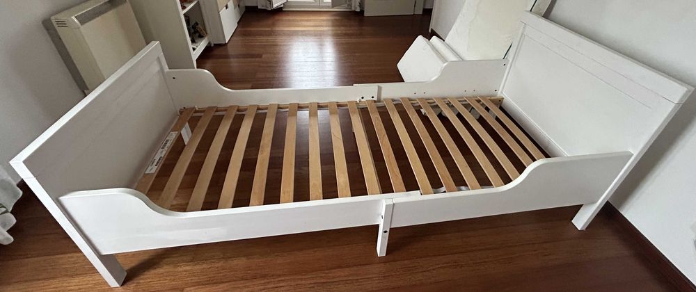 Cama de criança extensível c/ estrado e colchão