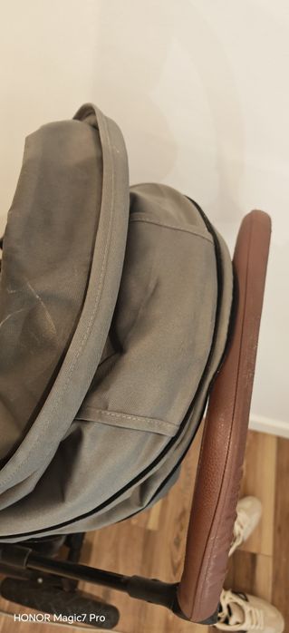 Carro bebe semi-novo