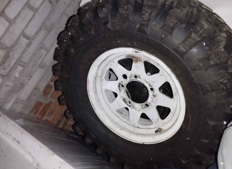 Koła 31x10.5x15 samurai felgi opony CST C888