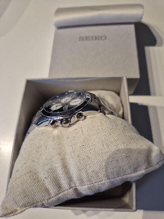 Zegarek Seiko Chronograph z Japonii