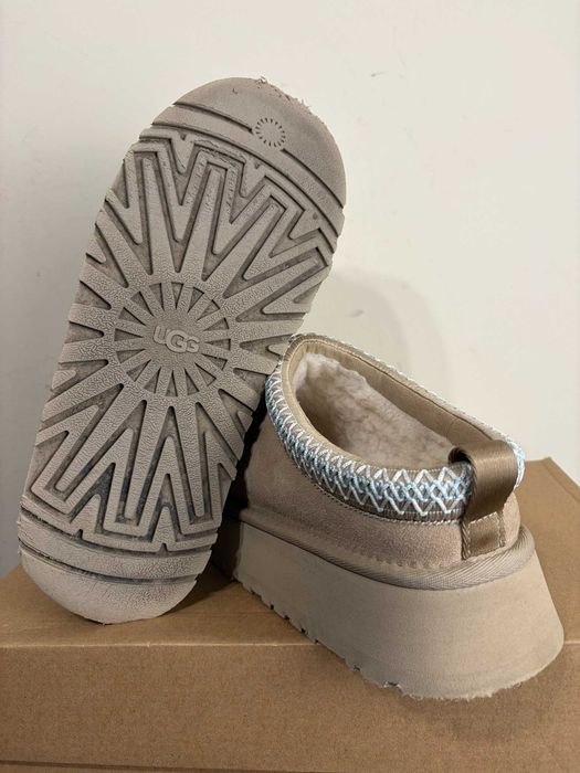 Buty/Klapki UGG Tazz II