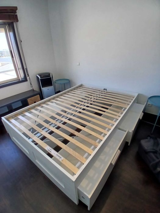 Vendo cama Casal Nova - Pouco usada