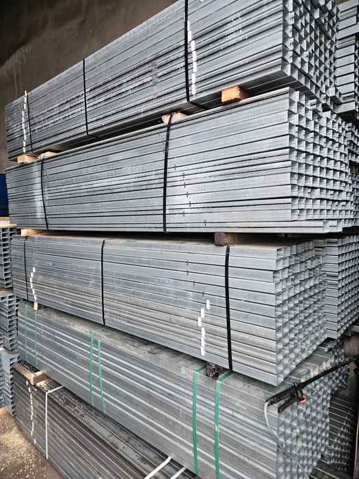 Słupek ogrodzeniowy profilowy płot ocynk panel 60x40x1,5 2,0 m