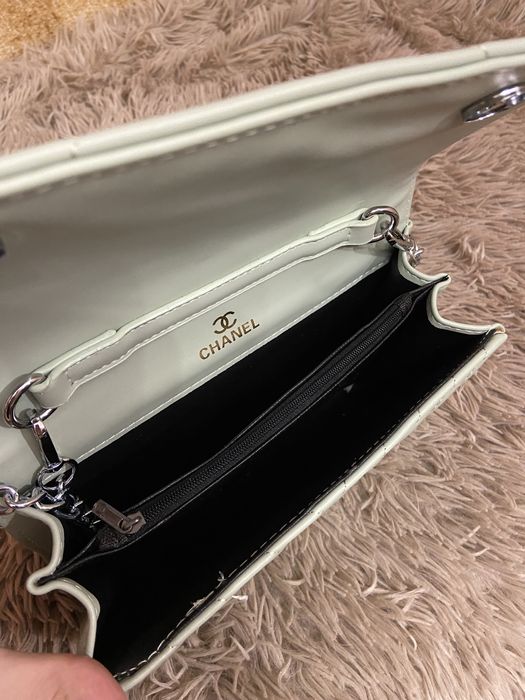 Мятный клатч Chanel