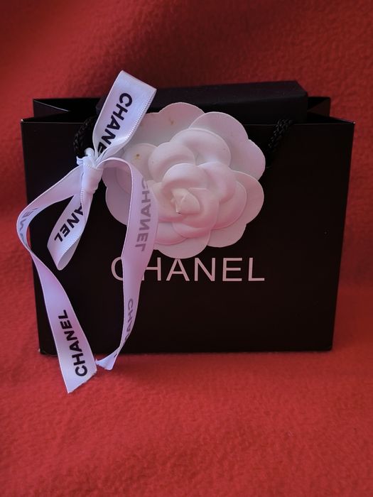 Kolczyki Chanel srebrne z kamykami