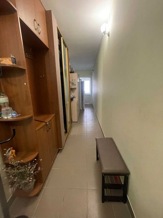 Продам великогабаритну трикімнатну квартиру. Центр. Закритий двір .