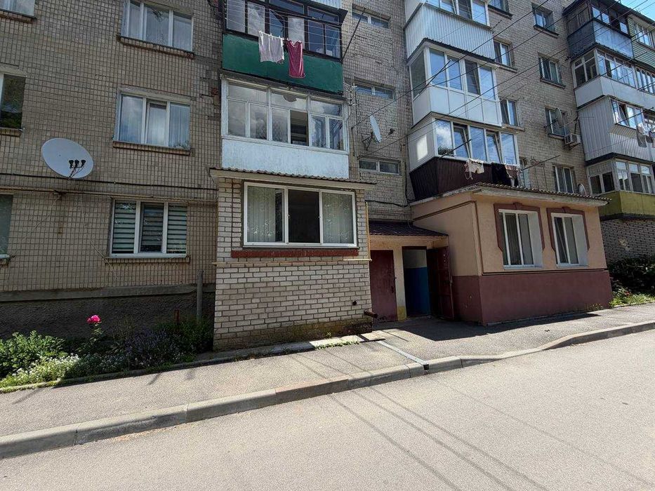 Продаж 3-кімнатної квартири на Зулінського