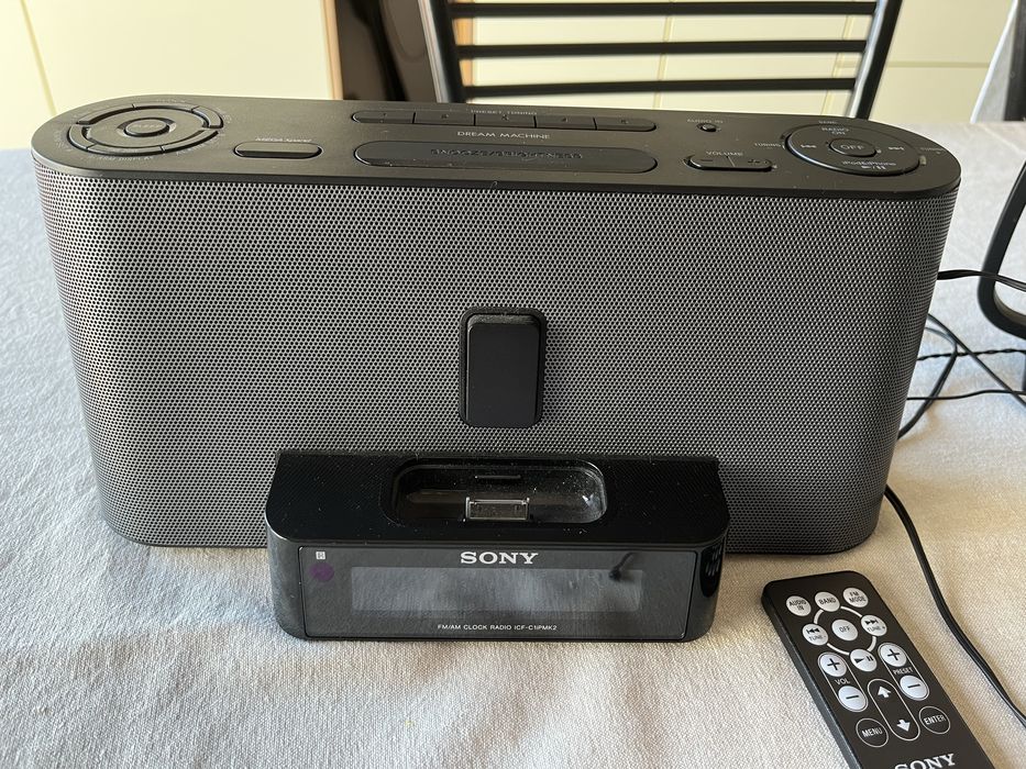 SONY FM/AM clock Radio ICF-C1 iPMK2