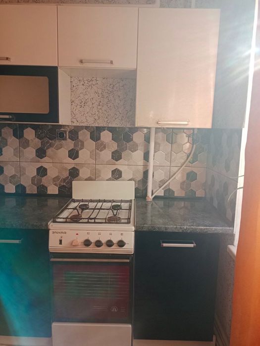 Продам кухню  в нормальном состоянии