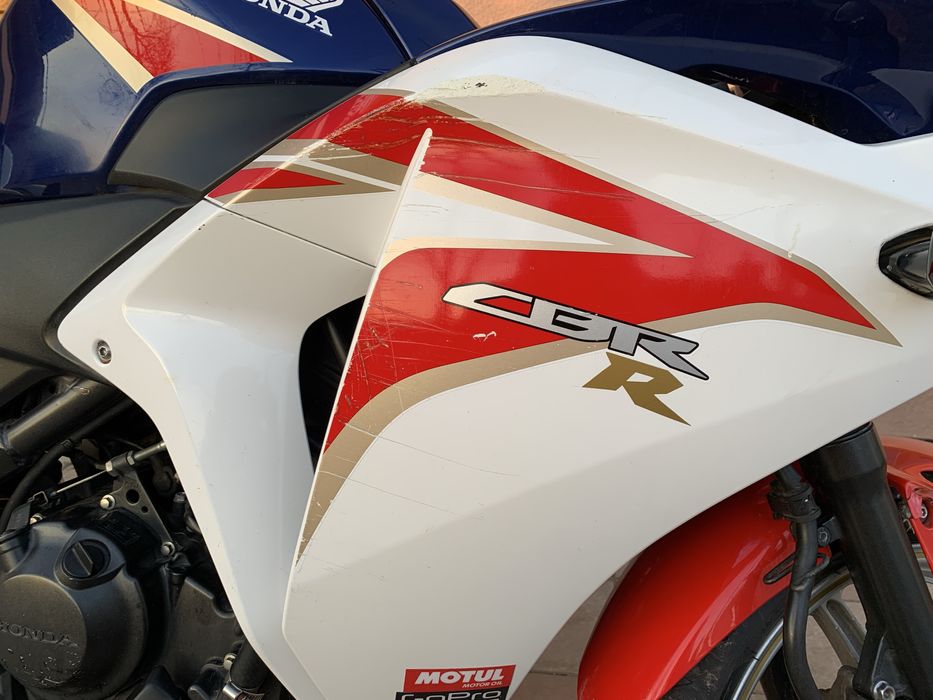 Honda CBR250R 2011