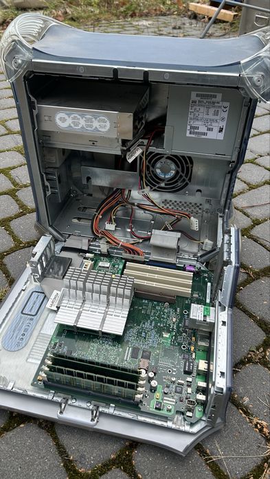 Компʼютер Power Mac G4