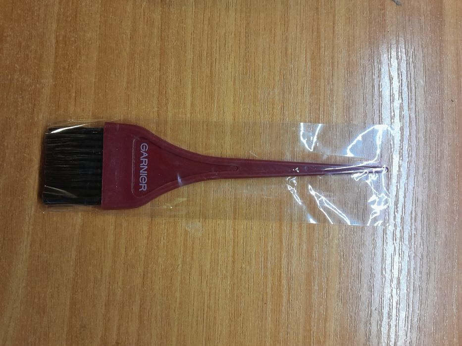 Мыска и кисточка парикмахерская