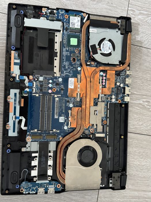 Laptop Dream Machines i5-10300h gtx 1650