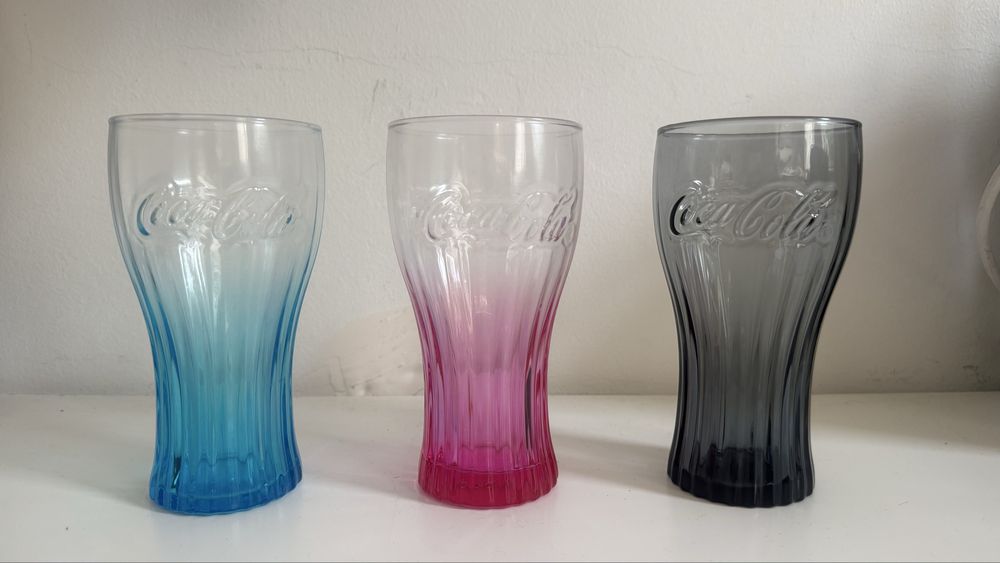 3 copos Coca Cola
