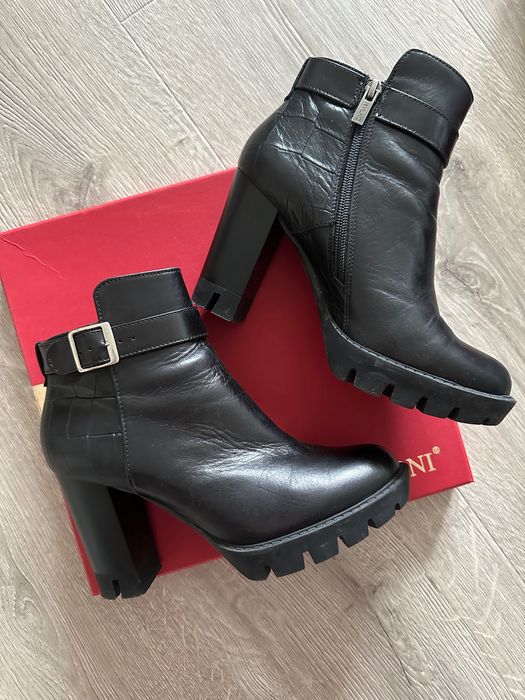 Шкіряні ботильони RILKO