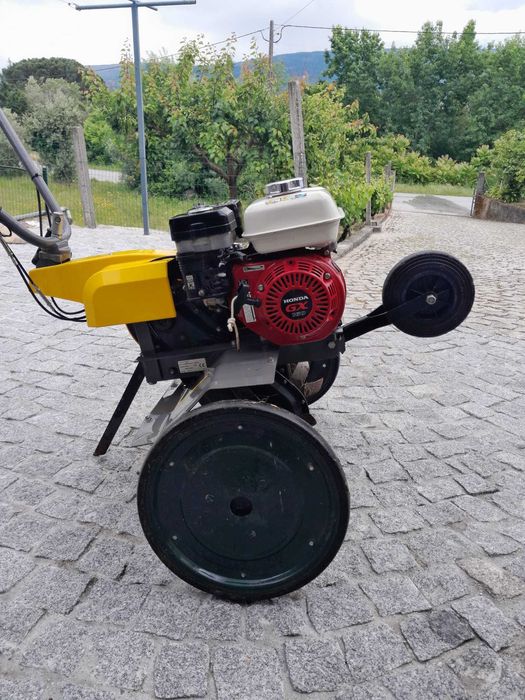 Vendo mota enxada Honda GX 160
