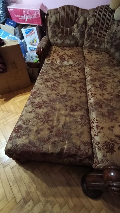 Диван. Самовивіз.