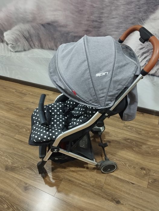 Продам коляску  універсальна