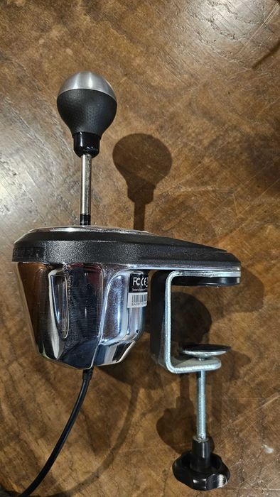 Thrustmaster TH8