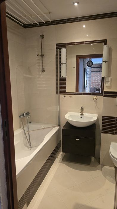 2 pokoje, 45m2, 1 pietro, windą, balkon