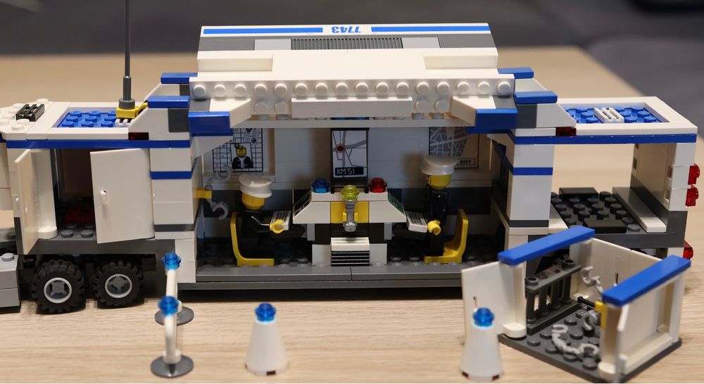 Lego City 7743 Tir policyjny.