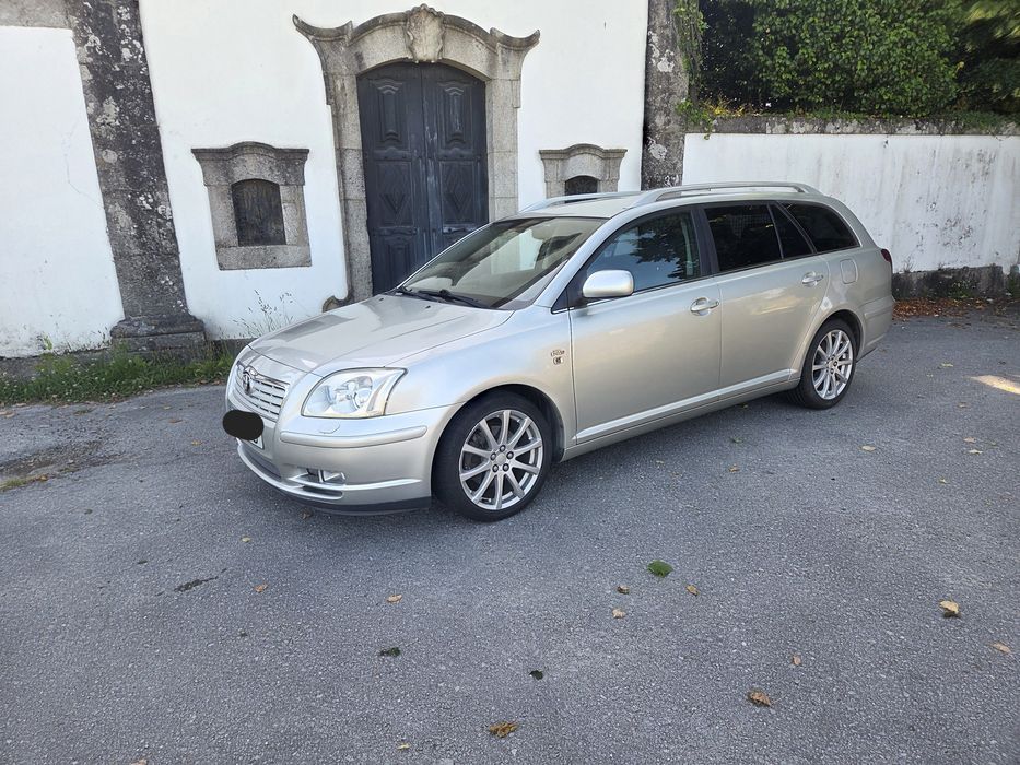 Toyota Avensis Sw 2.0