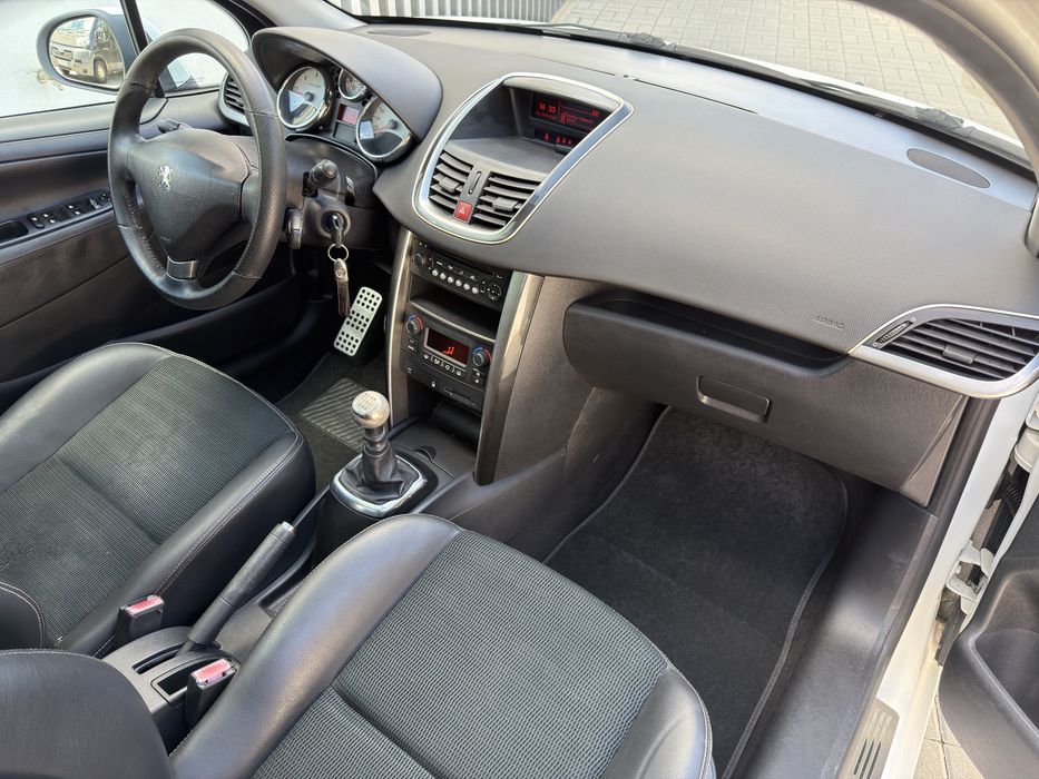 Peugeot 207 1.6HDi Sport Nacional