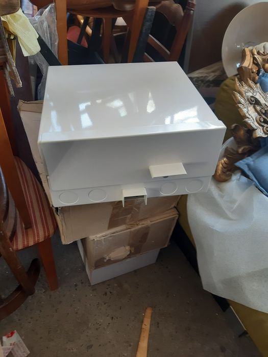 Skrzynka metalowa teletechniczna 40x40x20 cm