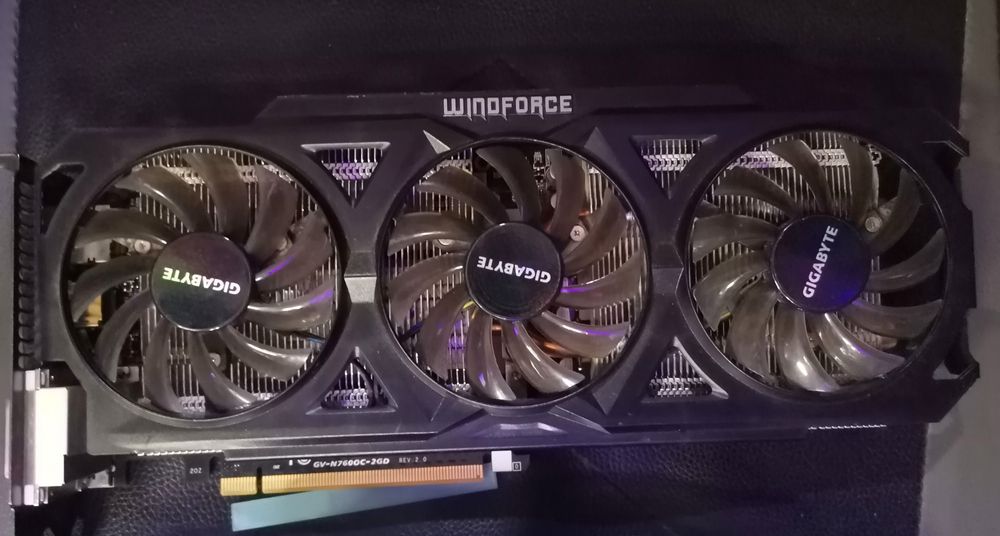 Karta graficzna gtx 770 4gb  -  760 2gb