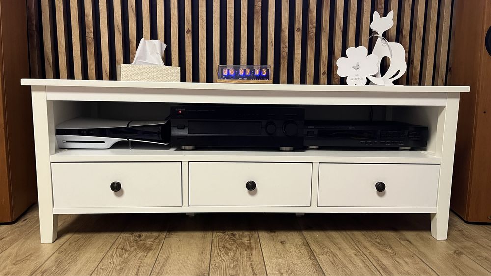 Szafka RTV biala skandynawska