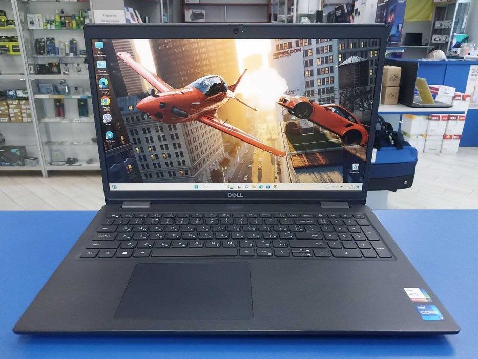 Комфорт+ | Ноутбук ІГРОВИЙ Dell 3520 ПОТУЖНИЙ(Вк.-4Gb)23р,стан НОВОГО!