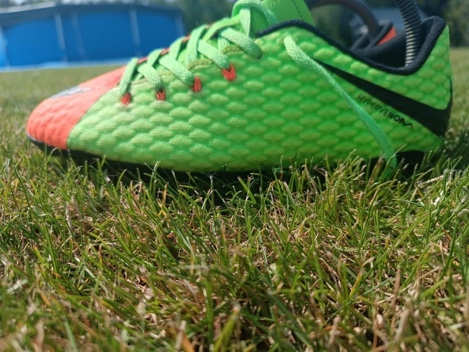 Buty piłkarskie, nike