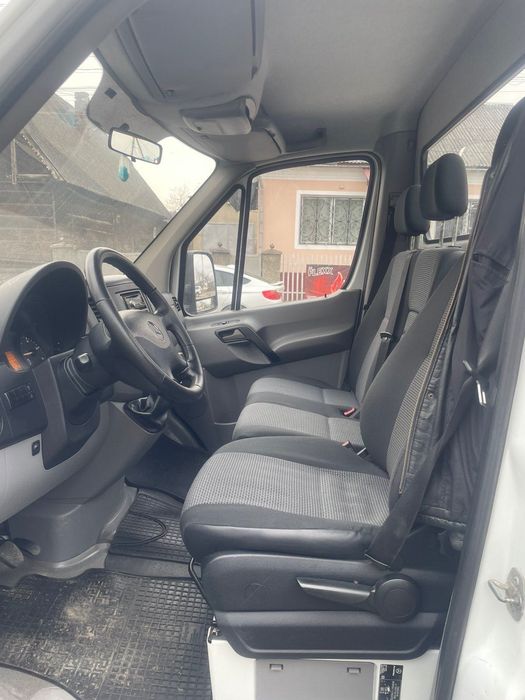Евакуатор Mercedes Benz Sprinter