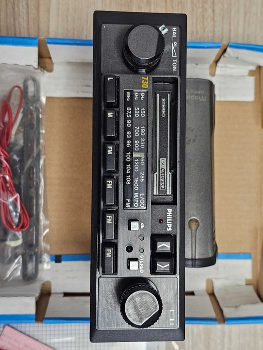 Radio radioodtwarzacz samochodowy PHILIPS 730 NOS nowe!!!