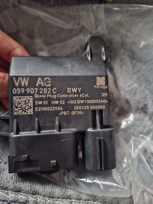 Świece żarowe 059.907.282.C