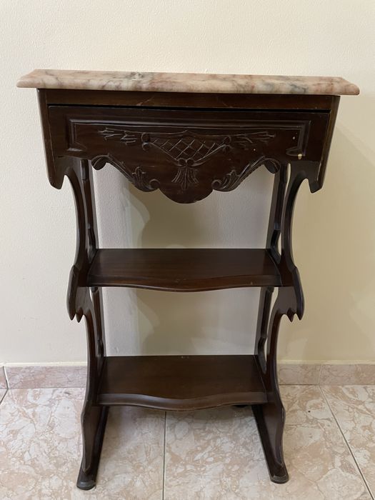 mesinha de cabeceira (mesa de apoio) em madeira de mogno/carvalho tingido