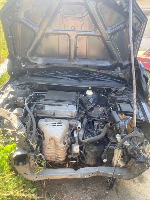 Продається запчастини на авто Mitsubishi