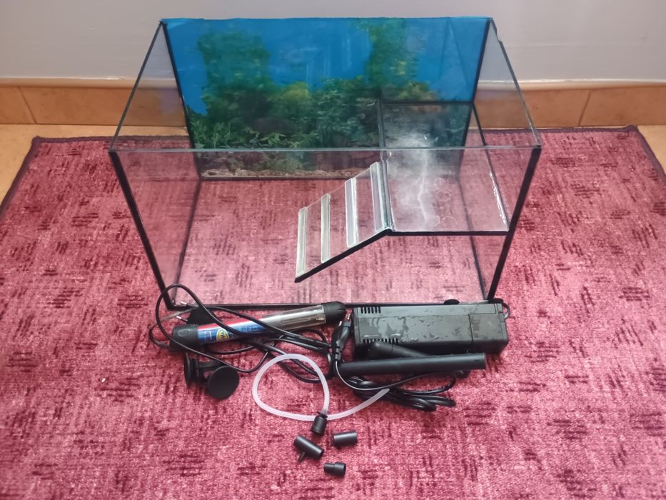 Sprzedam terrarium dla żółwia wodno lądowego