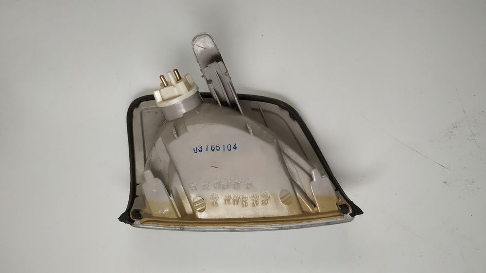 Pisca direito branco Mercedes w124