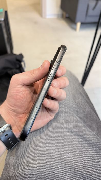 Iphone 17 pro 256 BLACK edition  профісійний перекрас з Єміратів